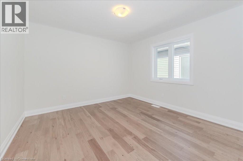 Photo 14 of 552 Balsam Poplar Street, Waterloo ON