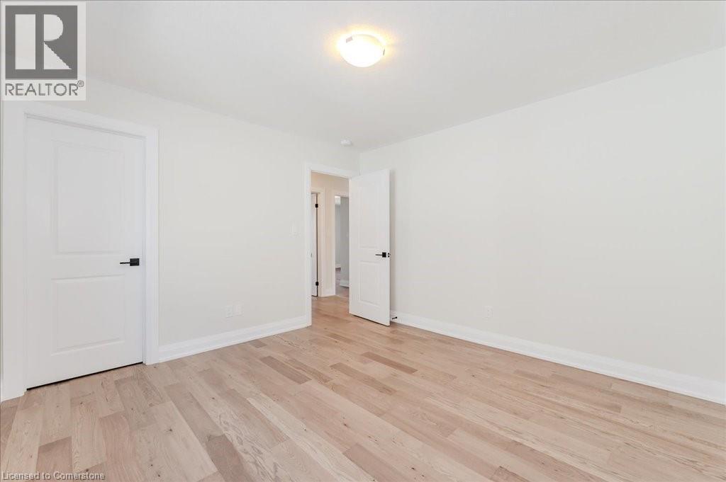 Photo 19 of 552 Balsam Poplar Street, Waterloo ON