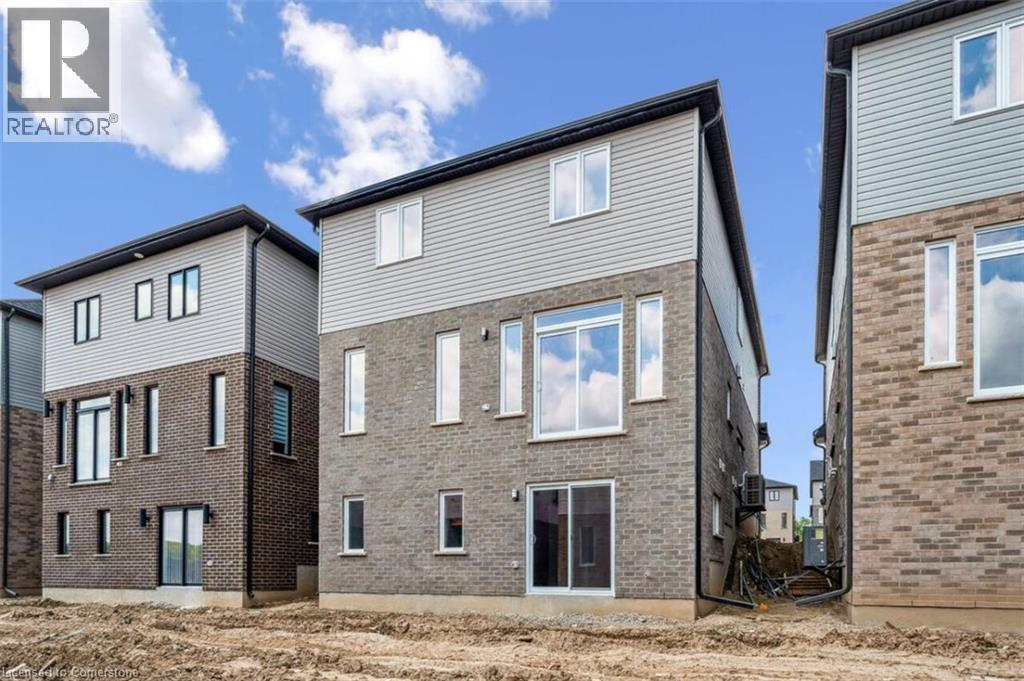 Photo 2 of 552 Balsam Poplar Street, Waterloo ON