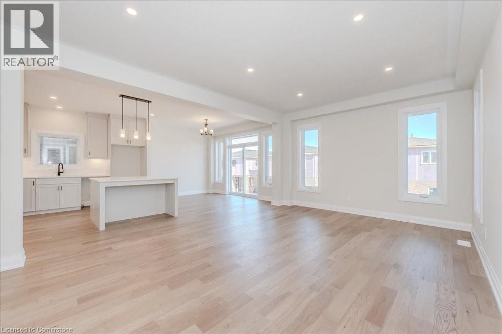 Photo 5 of 552 Balsam Poplar Street, Waterloo ON