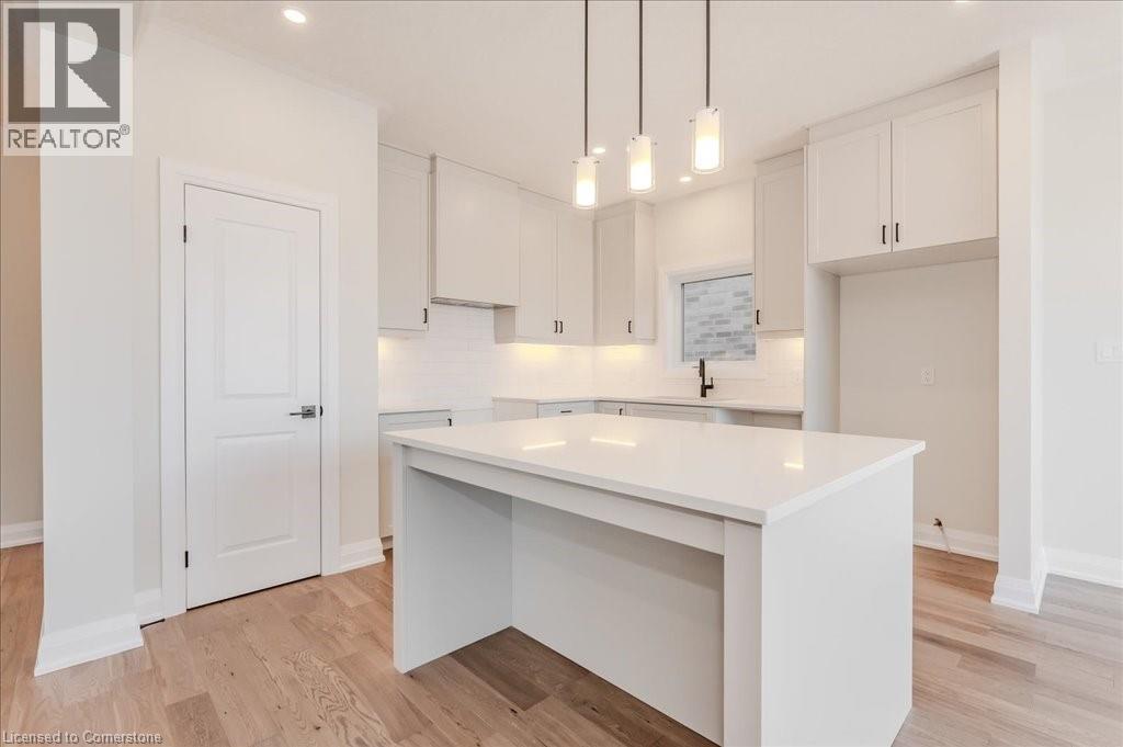 Photo 9 of 552 Balsam Poplar Street, Waterloo ON