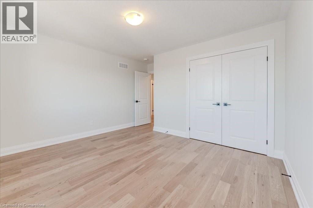 Photo 16 of 552 Balsam Poplar Street, Waterloo ON