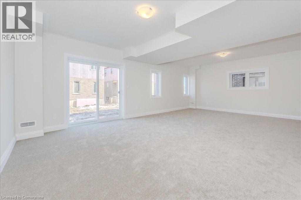 Photo 28 of 552 Balsam Poplar Street, Waterloo ON