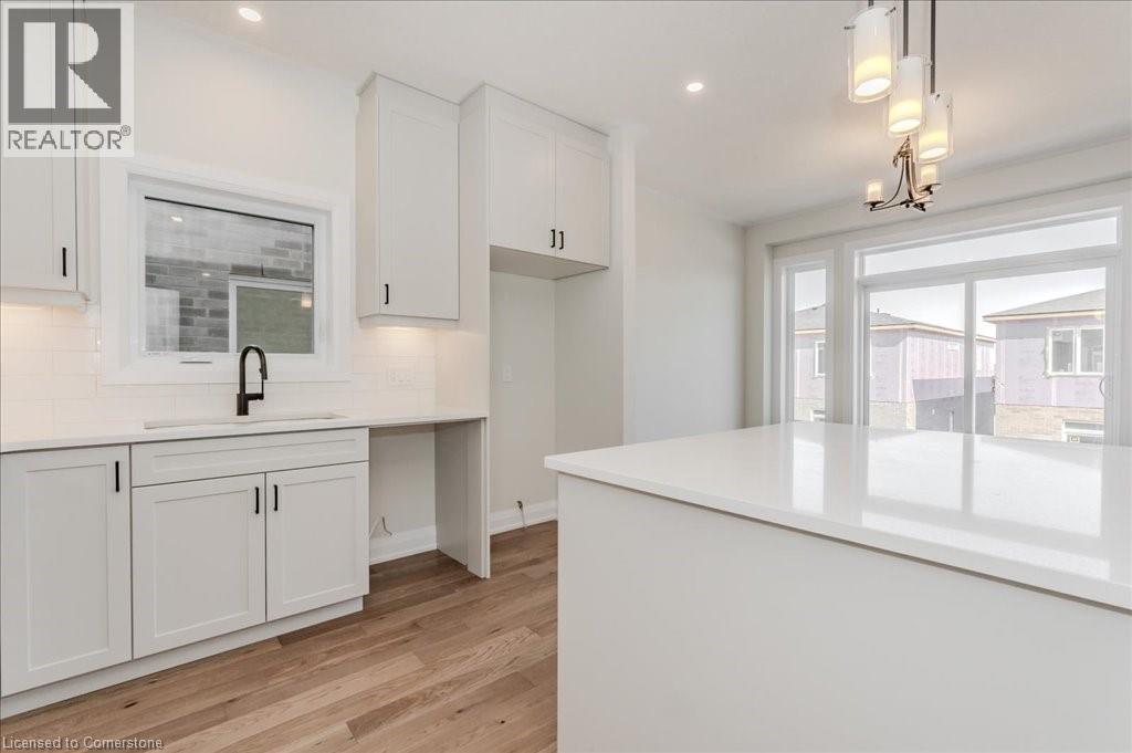Photo 11 of 552 Balsam Poplar Street, Waterloo ON
