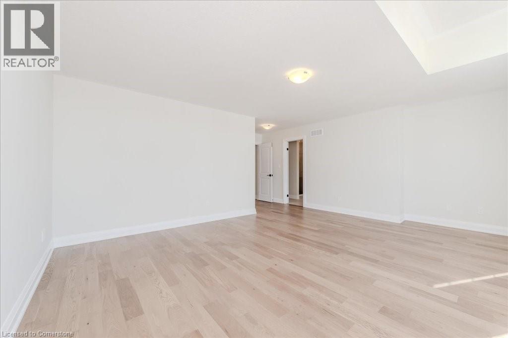 Photo 23 of 552 Balsam Poplar Street, Waterloo ON