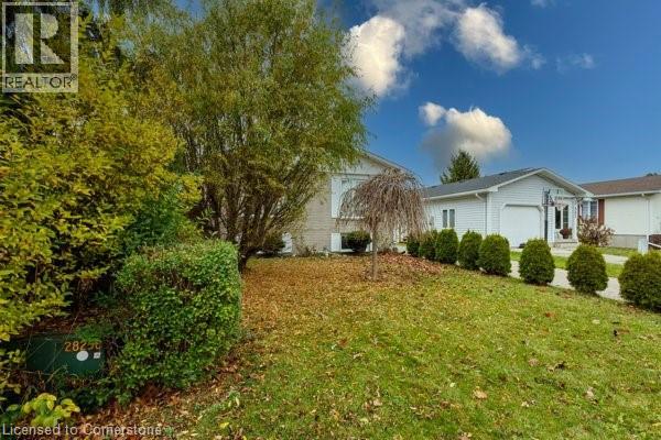 Photo 4 of 539 Briarwood Avenue, Listowel ON