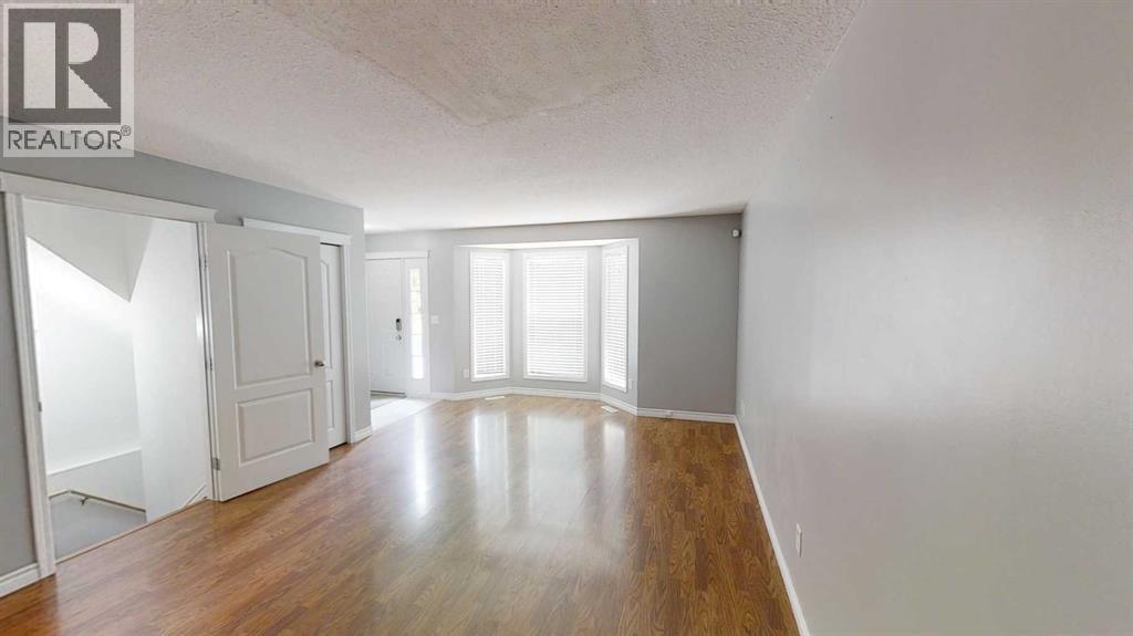 Photo 3 of 232 Pinnacle Drive, Grande Prairie AB