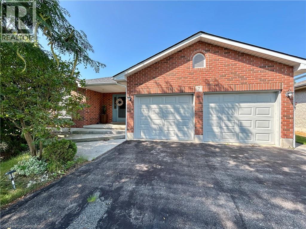 Photo 12 of 7 Fanshawe Street, Port Dover ON