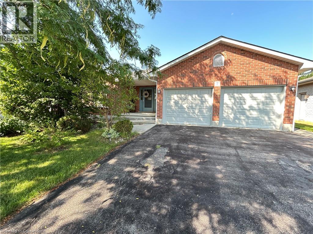 Photo 9 of 7 Fanshawe Street, Port Dover ON