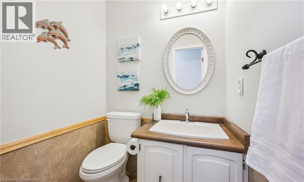 Photo 34 of 136 St Jerome Crescent, Kitchener ON
