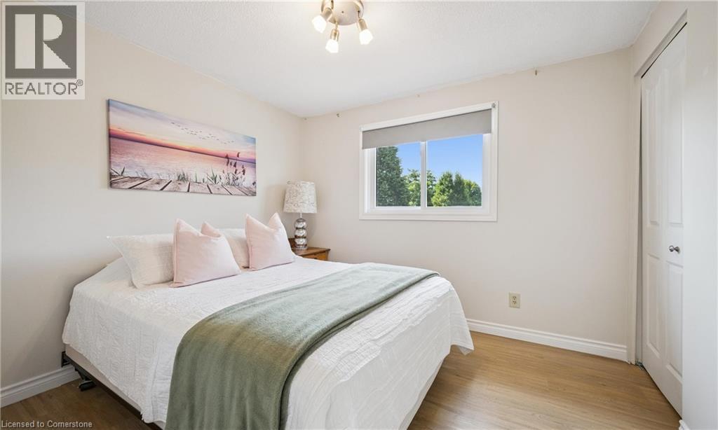 Photo 39 of 136 St Jerome Crescent, Kitchener ON
