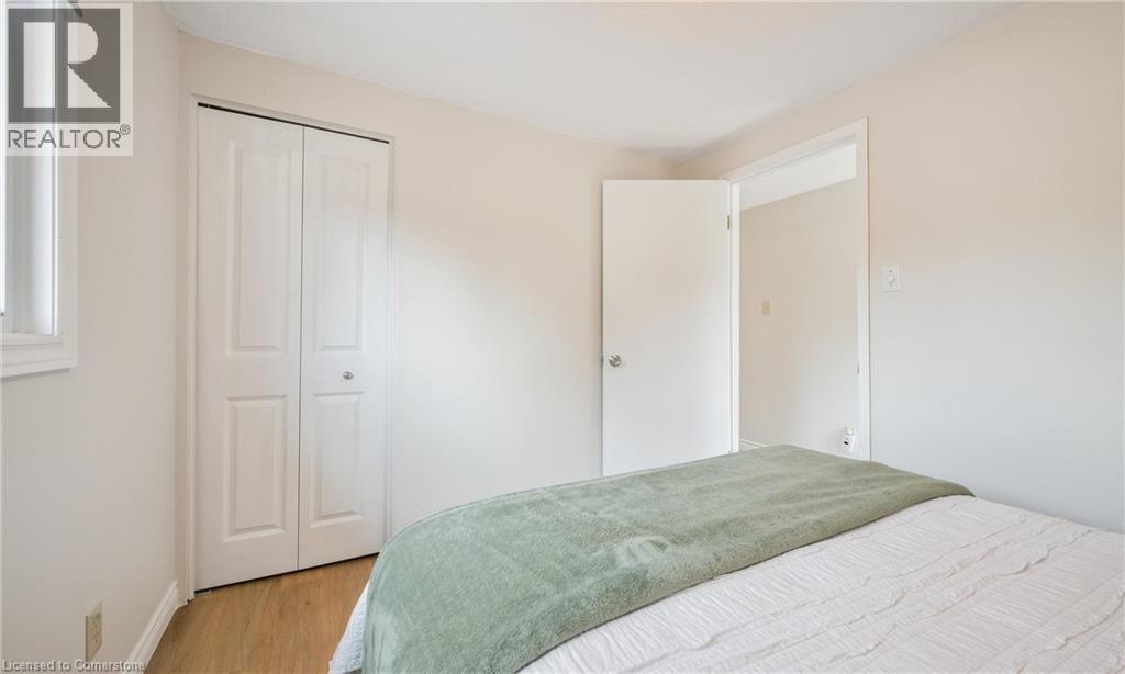 Photo 45 of 136 St Jerome Crescent, Kitchener ON