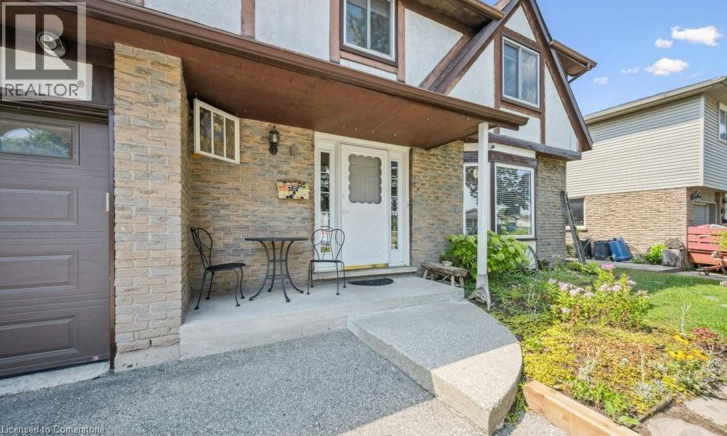 Photo 6 of 136 St Jerome Crescent, Kitchener ON