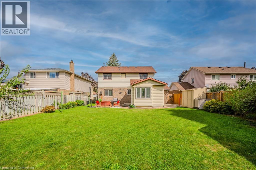 Photo 33 of 136 St Jerome Crescent, Kitchener ON