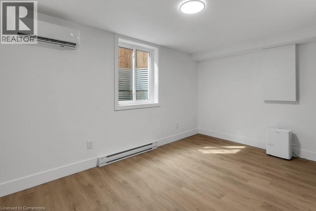 Photo 10 of 34 Windermere Crescent Unit C, Woodstock ON