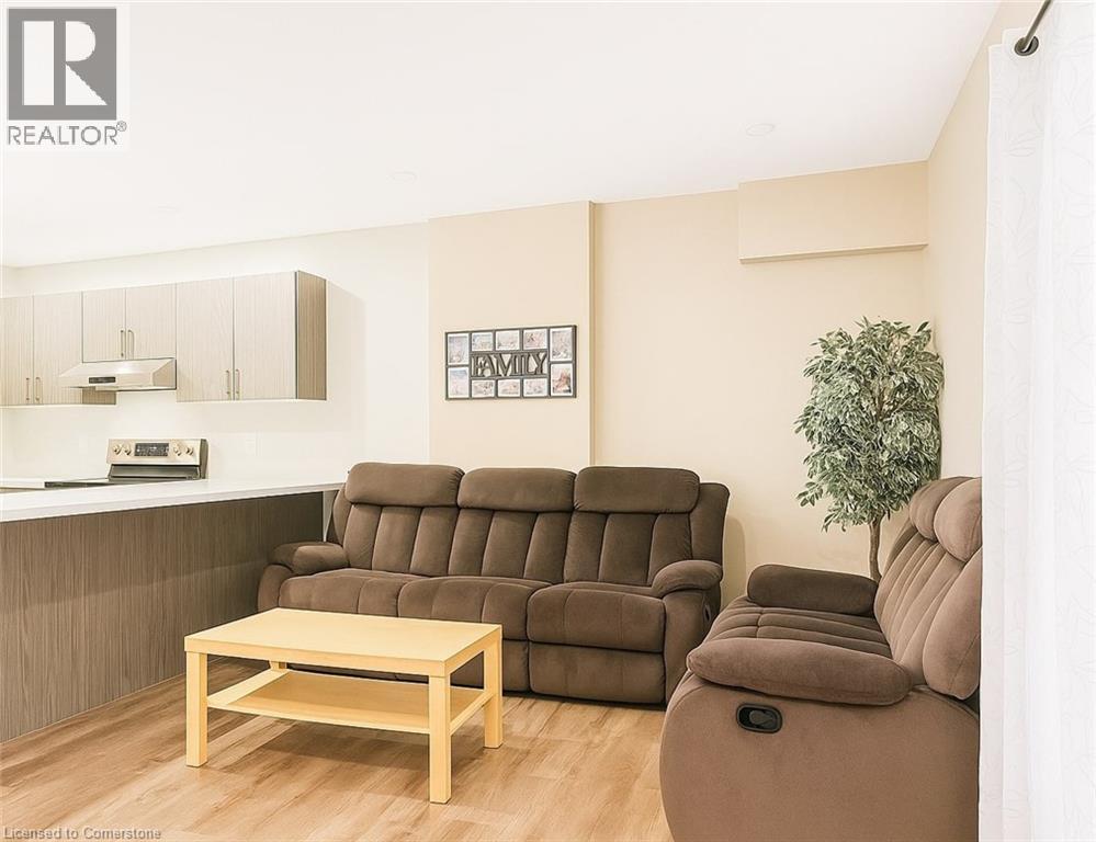 Photo 22 of 490 Lampman Place, Woodstock ON