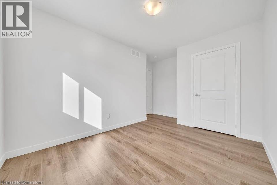 Photo 29 of 490 Lampman Place, Woodstock ON