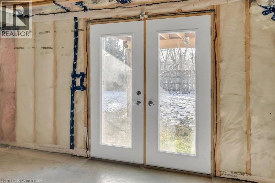 Photo 8 of 490 Lampman Place, Woodstock ON
