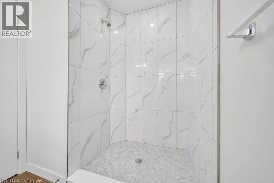 Photo 2 of 490 Lampman Place, Woodstock ON