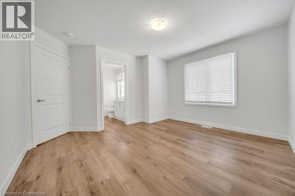 Photo 14 of 490 Lampman Place, Woodstock ON
