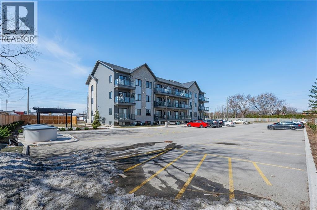 Photo 28 of 721 Franklin Boulevard Unit 302, Cambridge ON