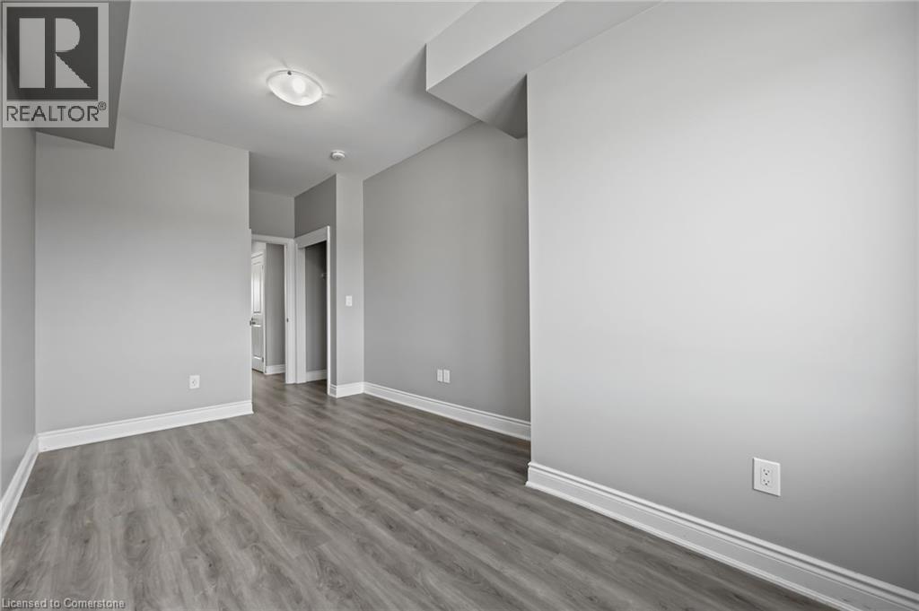 Photo 43 of 721 Franklin Boulevard Unit 302, Cambridge ON