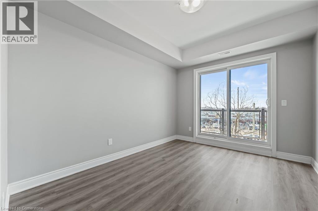Photo 10 of 721 Franklin Boulevard Unit 302, Cambridge ON