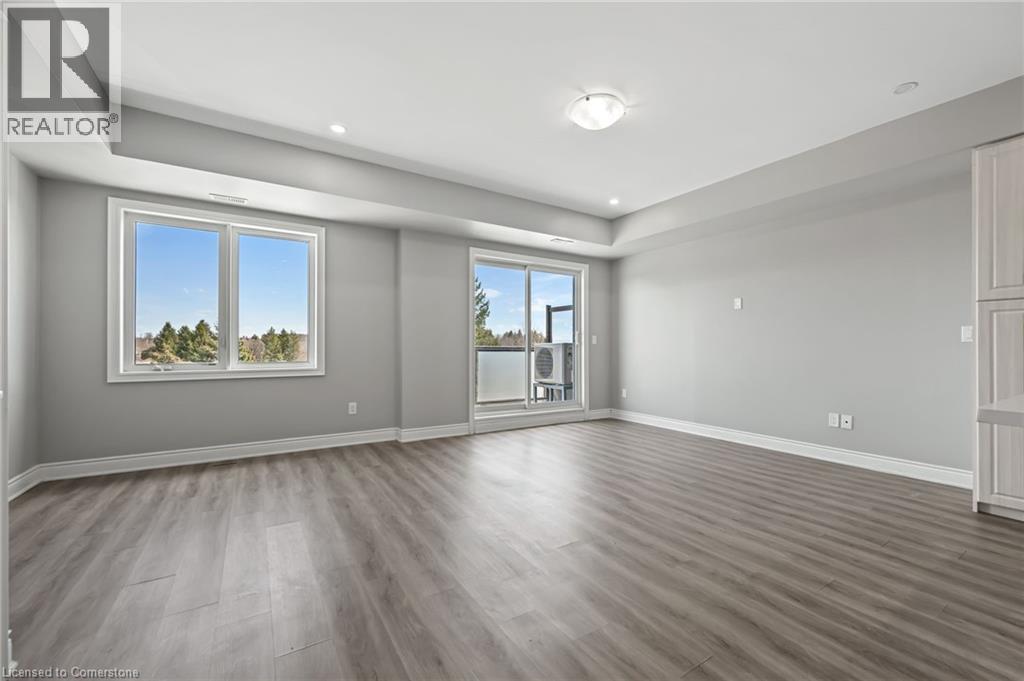 Photo 11 of 721 Franklin Boulevard Unit 302, Cambridge ON