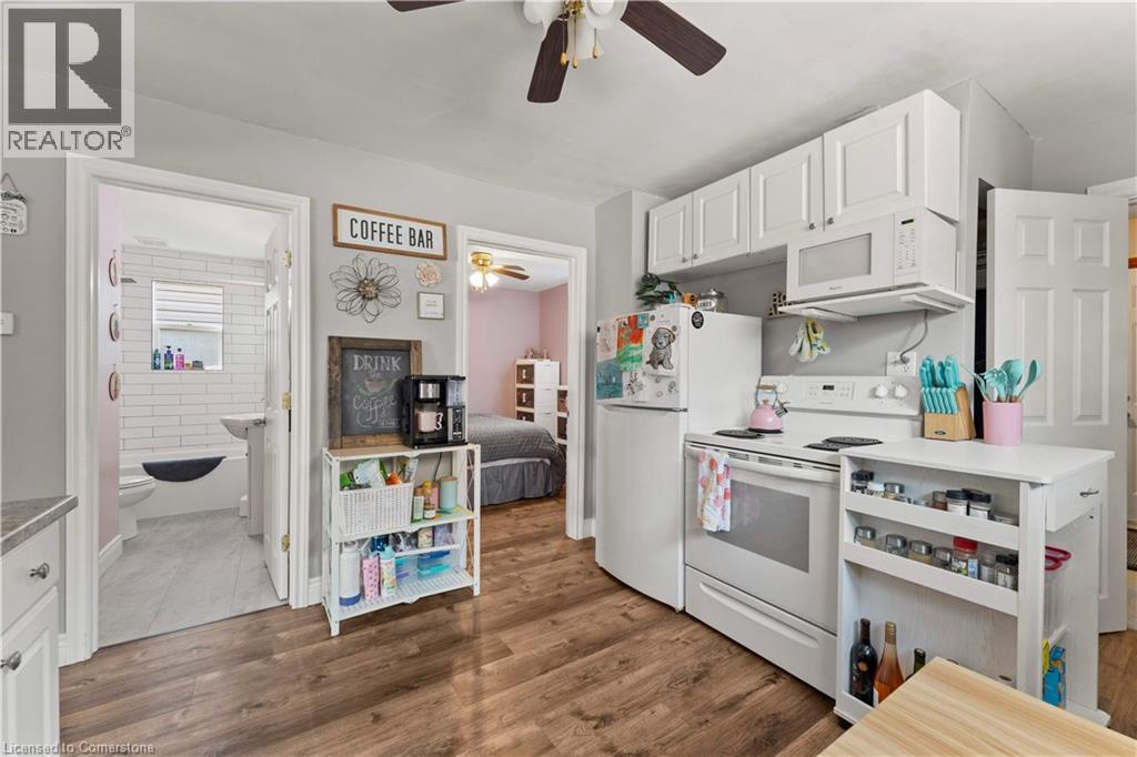 Photo 18 of 1550 St Luke Road, Windsor ON