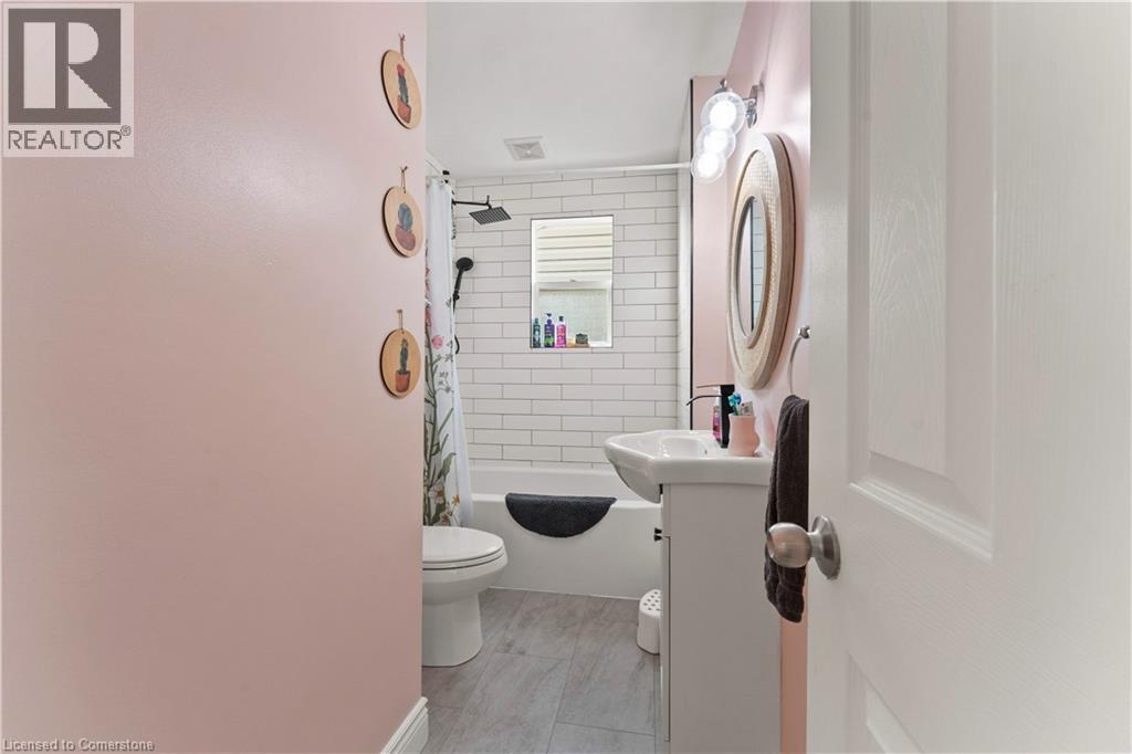 Photo 14 of 1550 St Luke Road, Windsor ON