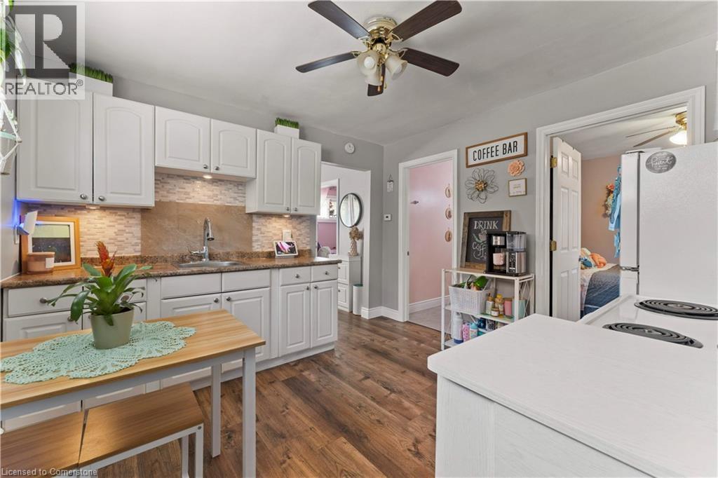 Photo 8 of 1550 St Luke Road, Windsor ON