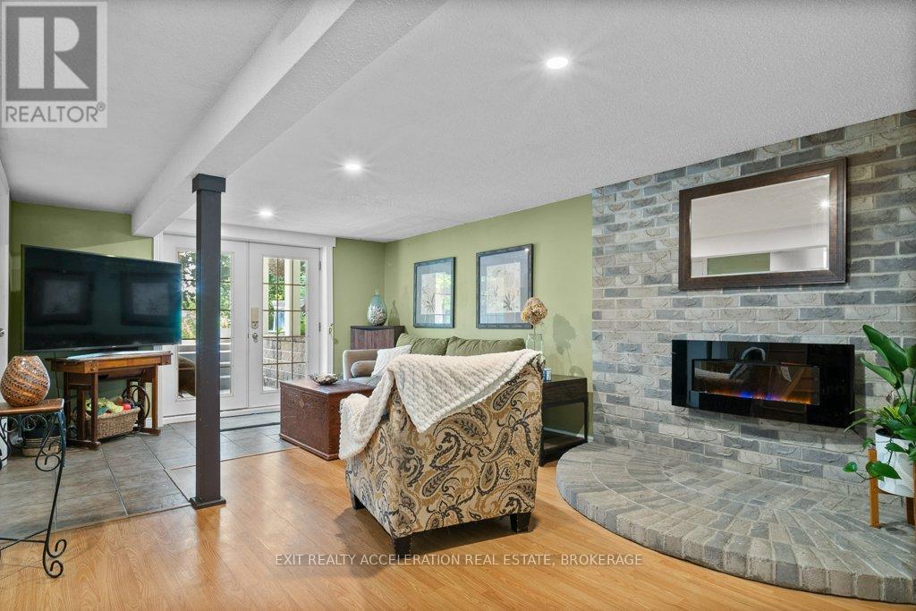 Photo 20 of 35 Riverview Drive, Greater Napanee ON