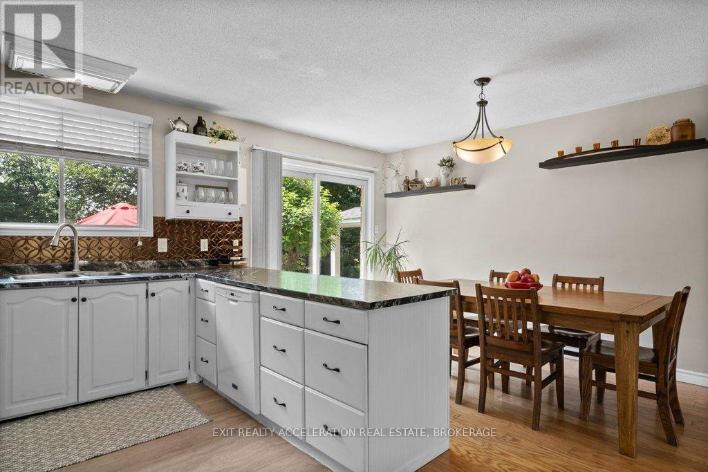 Photo 11 of 35 Riverview Drive, Greater Napanee ON
