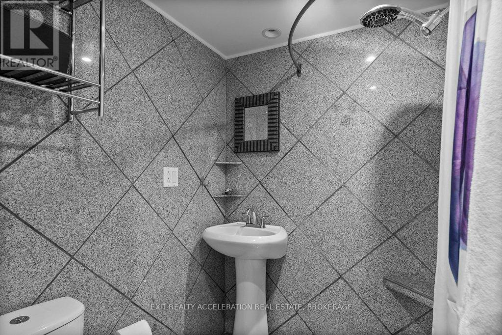 Photo 26 of 35 Riverview Drive, Greater Napanee ON