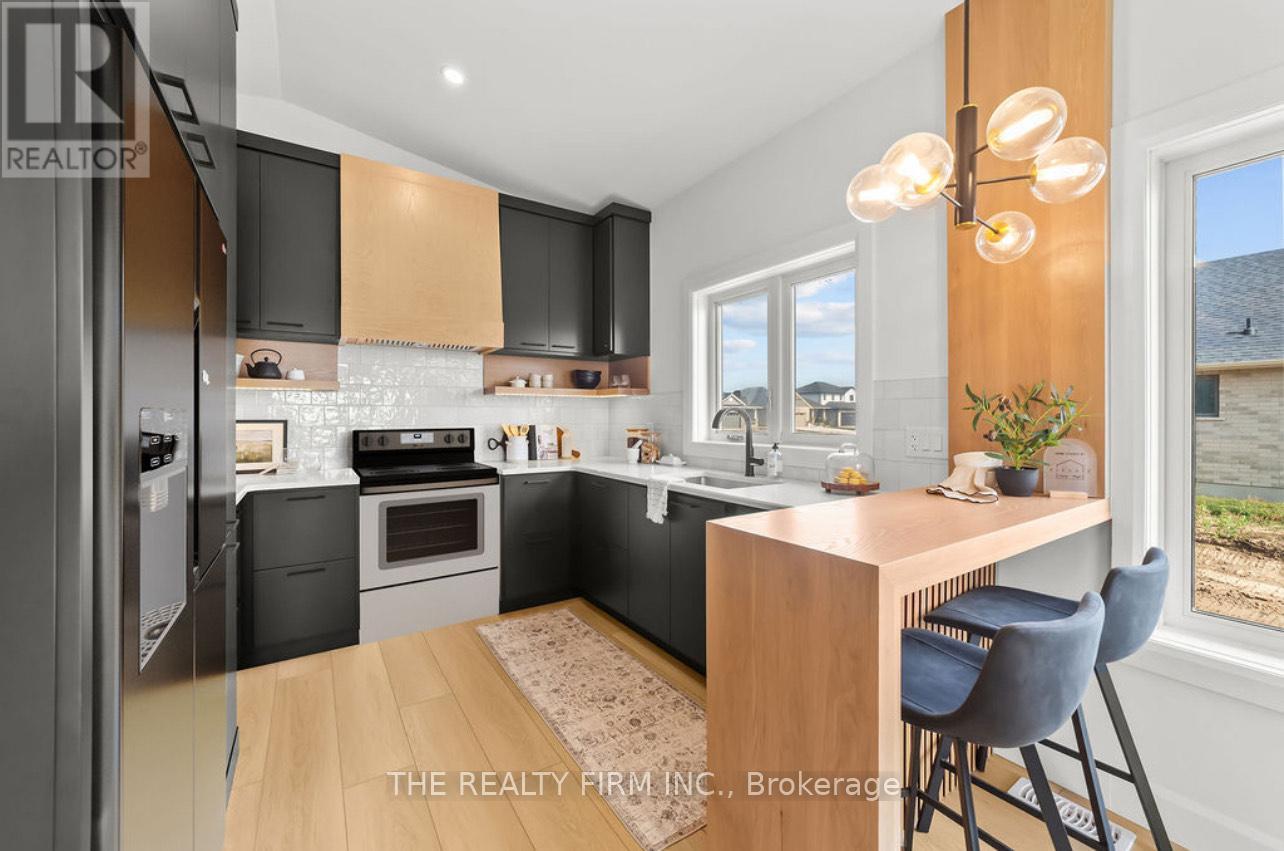Photo 3 of 173 Renaissance Drive Nw, St Thomas ON