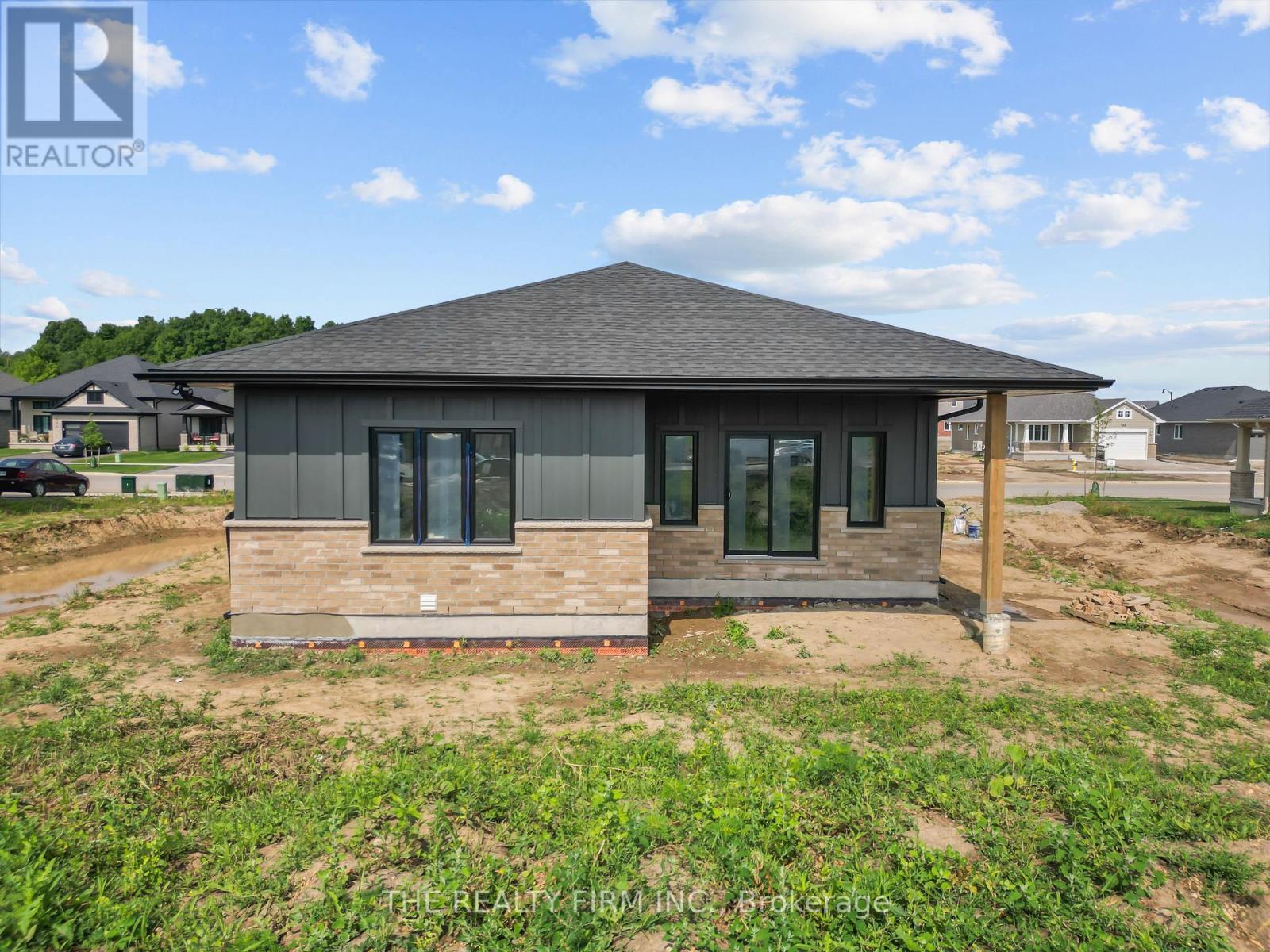 Photo 6 of 173 Renaissance Drive Nw, St Thomas ON