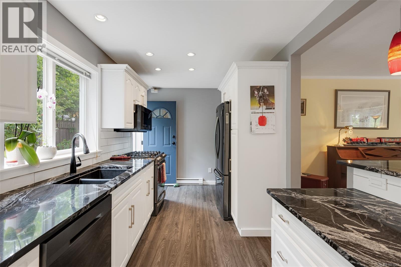 2719 Dundas Rd, Shawnigan Lake