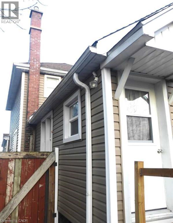 Photo 3 of 577 King Street, Welland ON