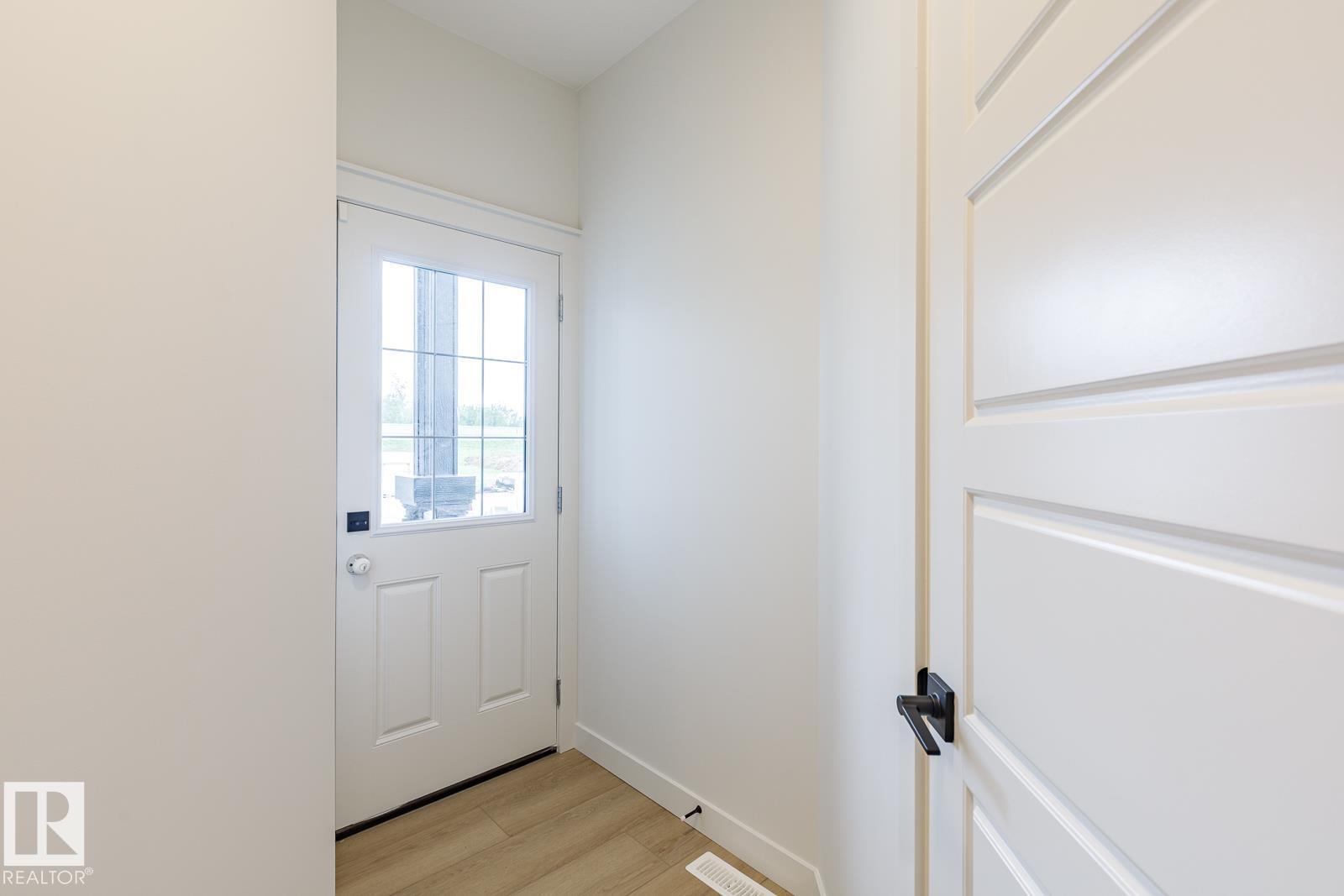 Photo 25 of 82 Silverstone Dr, Stony Plain AB