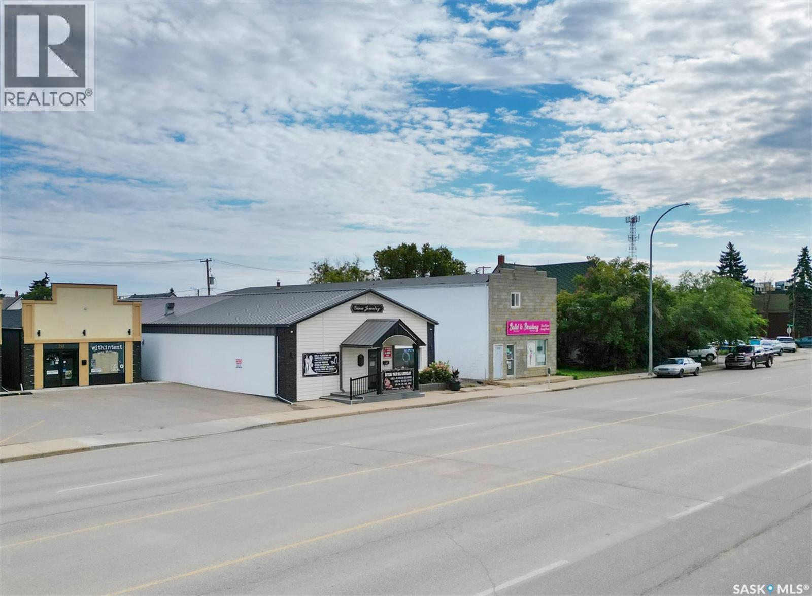 Photo 2 of 240 High Street W, Moose Jaw SK