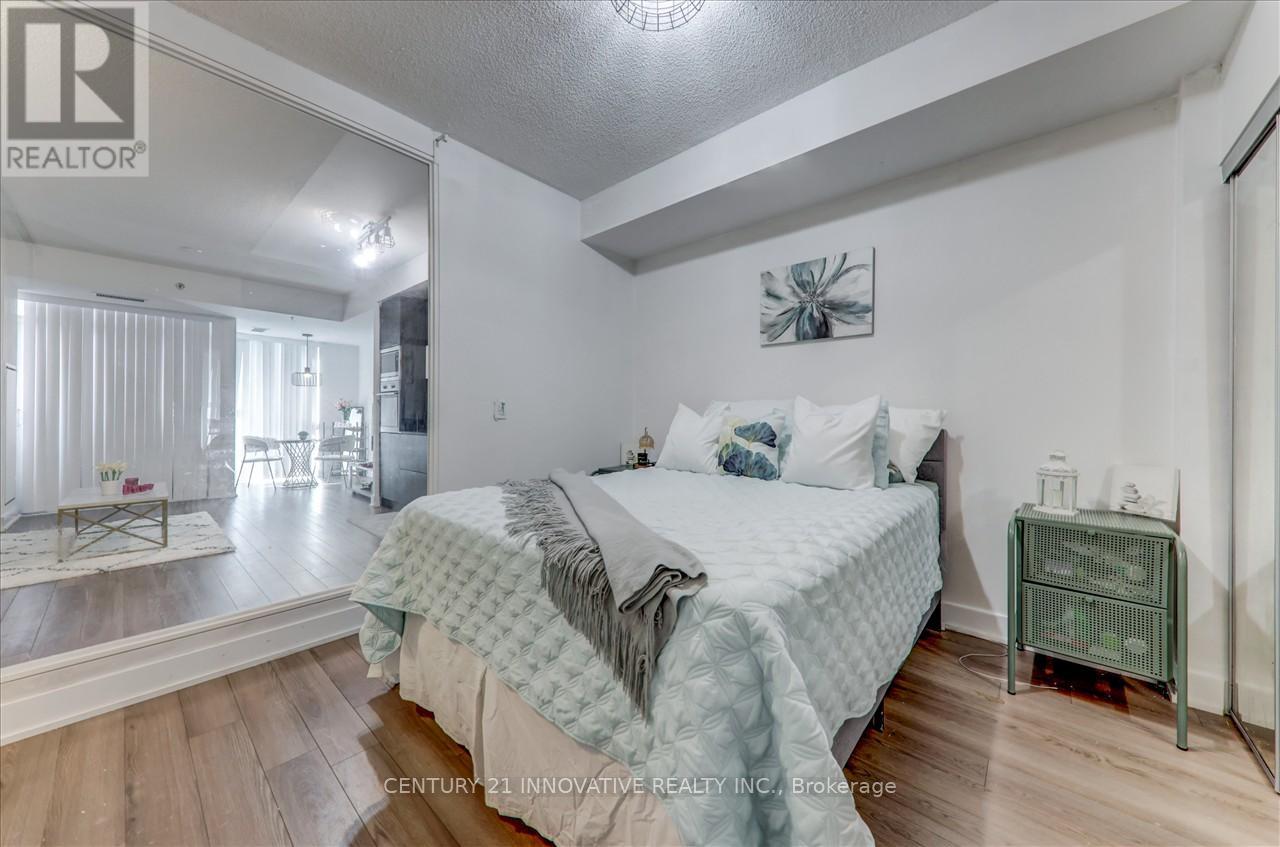 Photo 6 of 1711 318 Richmond Street W, Toronto ON