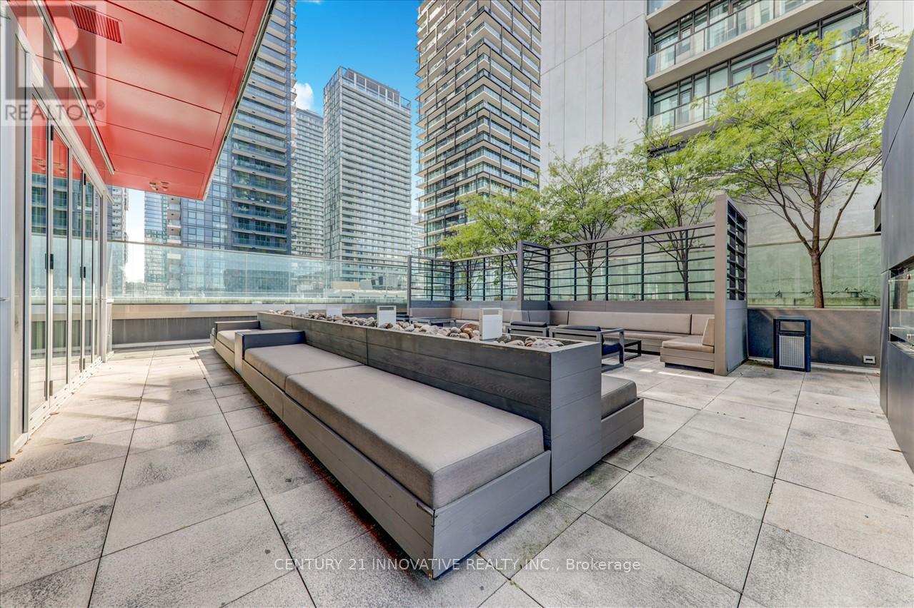 Photo 13 of 1711 318 Richmond Street W, Toronto ON