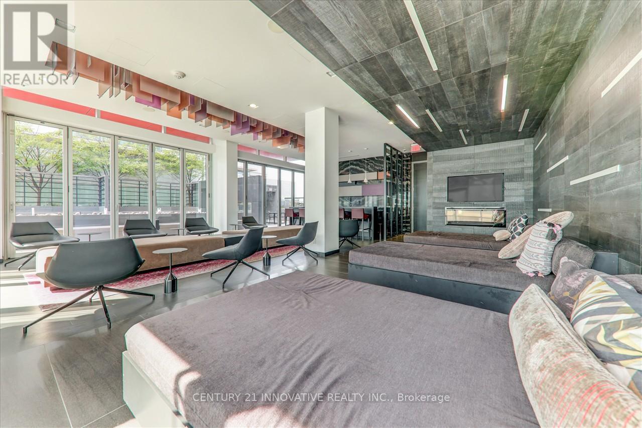 Photo 3 of 1711 318 Richmond Street W, Toronto ON