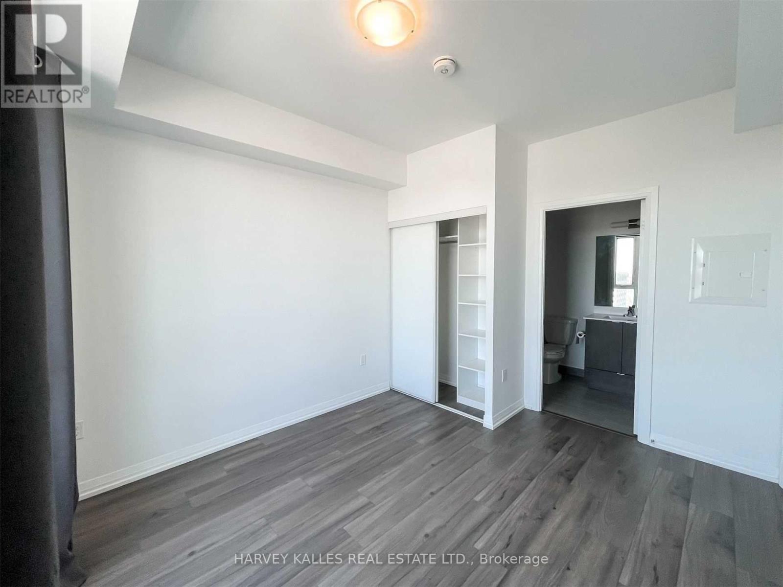 Photo 5 of 1559 60 Ann Oreilly Road, Toronto ON