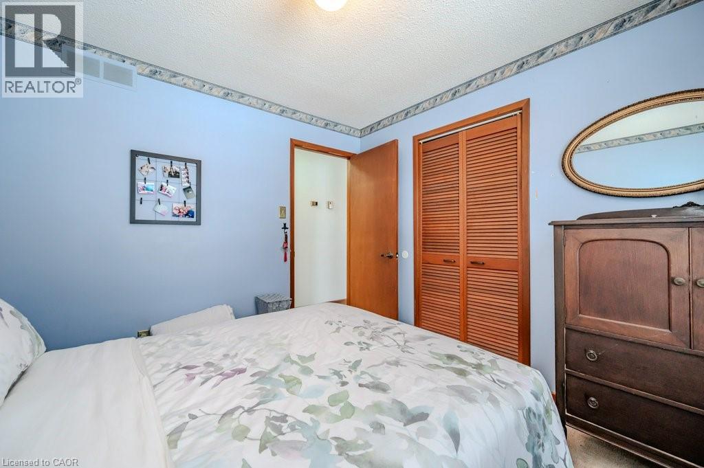 Photo 11 of 39 Bannockburn Road, Kitchener ON