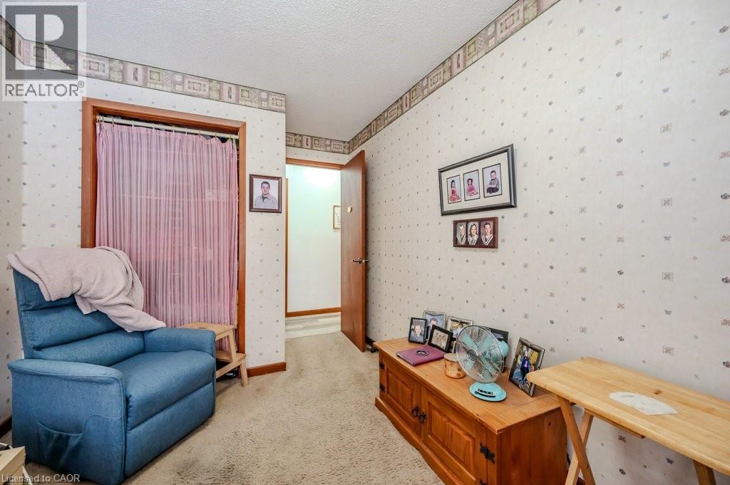Photo 21 of 39 Bannockburn Road, Kitchener ON