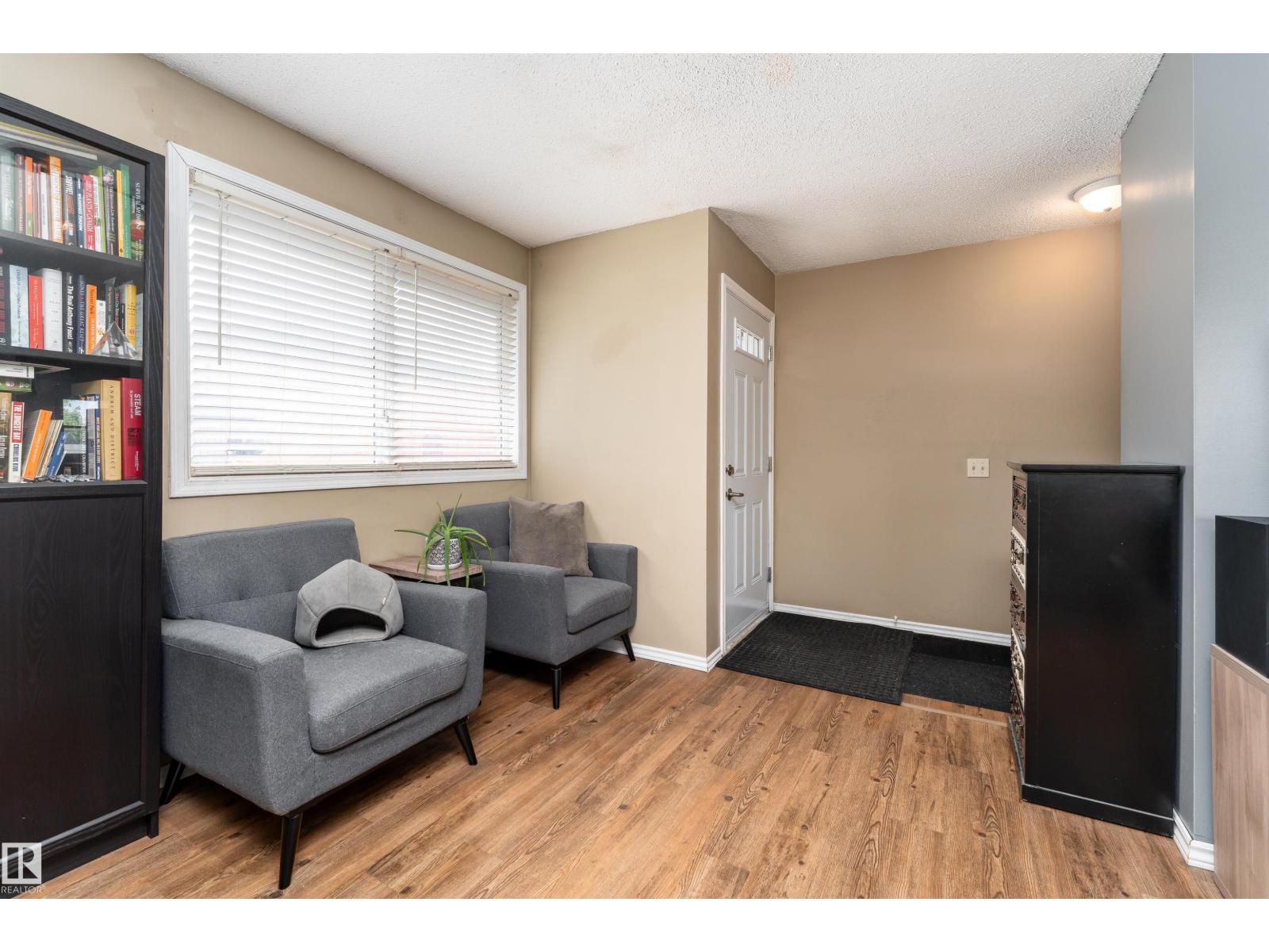 Photo 4 of 118 8930 99 Av, Fort Saskatchewan AB