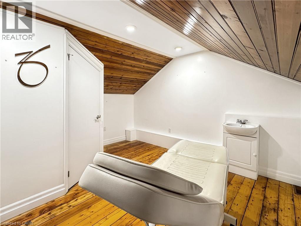Photo 40 of 423 King Street E Unit 1, Cambridge ON