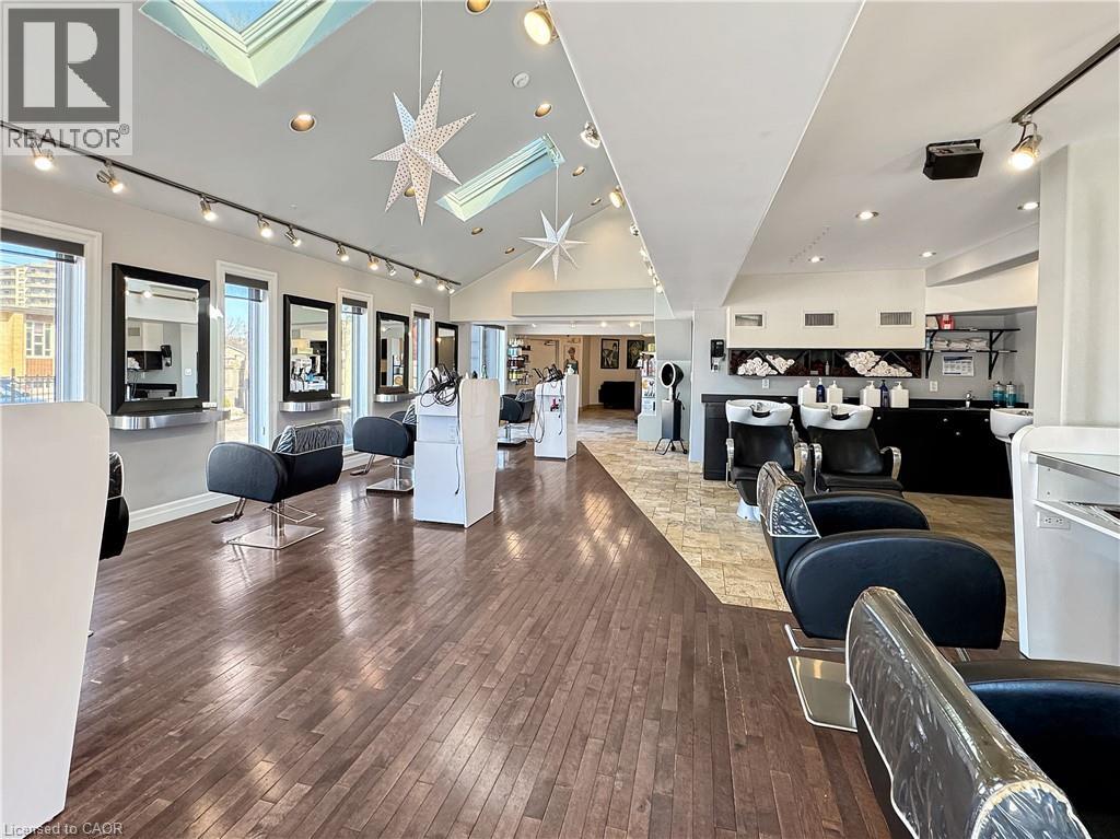 Photo 11 of 423 King Street E Unit 1, Cambridge ON
