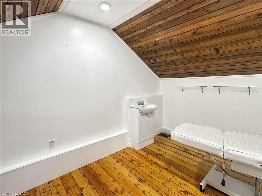 Photo 31 of 423 King Street E Unit 1, Cambridge ON